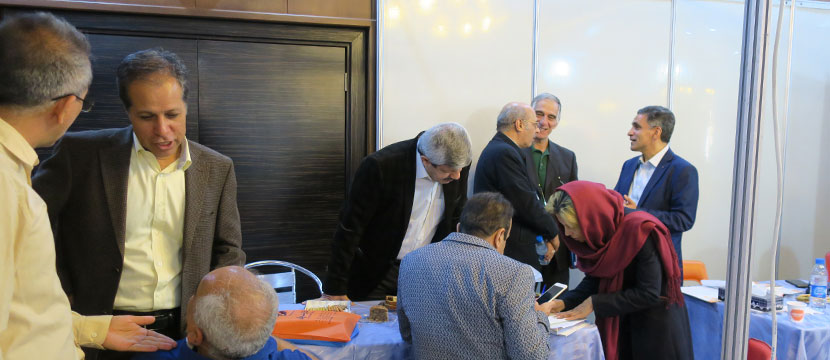 حضور دندانپزشکان در غرفه آزاد تجارت پارس