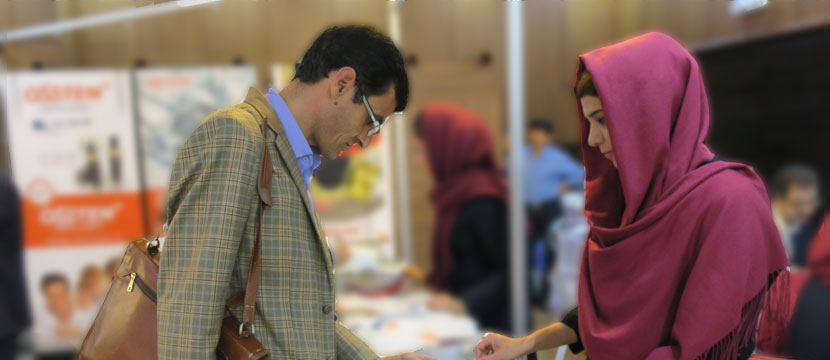حضور دندانپزشکان در غرفه آزاد تجارت پارس