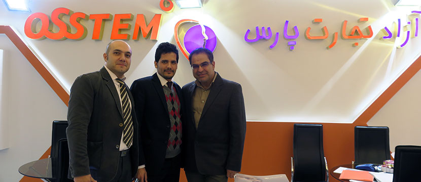 جناب آقای دکتر بستان پور با کارشناسان فروش