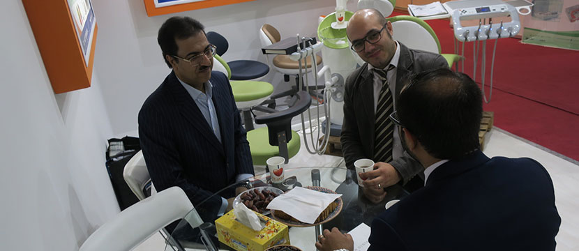 مدیر عامل,علیرضا عباسی,خدمات پس از فروش,احسان کشاورز,Implant,نمایشگاه دندانپزشکی,آستم,آزاد تجارت پارس,Azad Tejarat Pars,دندانپزشکی,دندانپزشک,هفدهمین کنگره بین المللی انجمن علمی پریودنتولوژی ایران